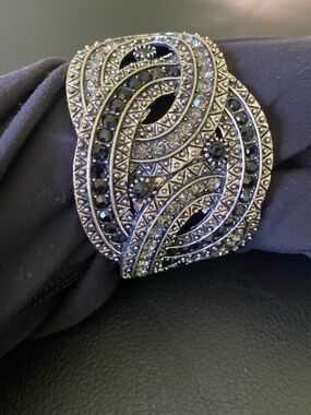 Vintage-Inspired Black and Silver Crystal Statement Bracelet